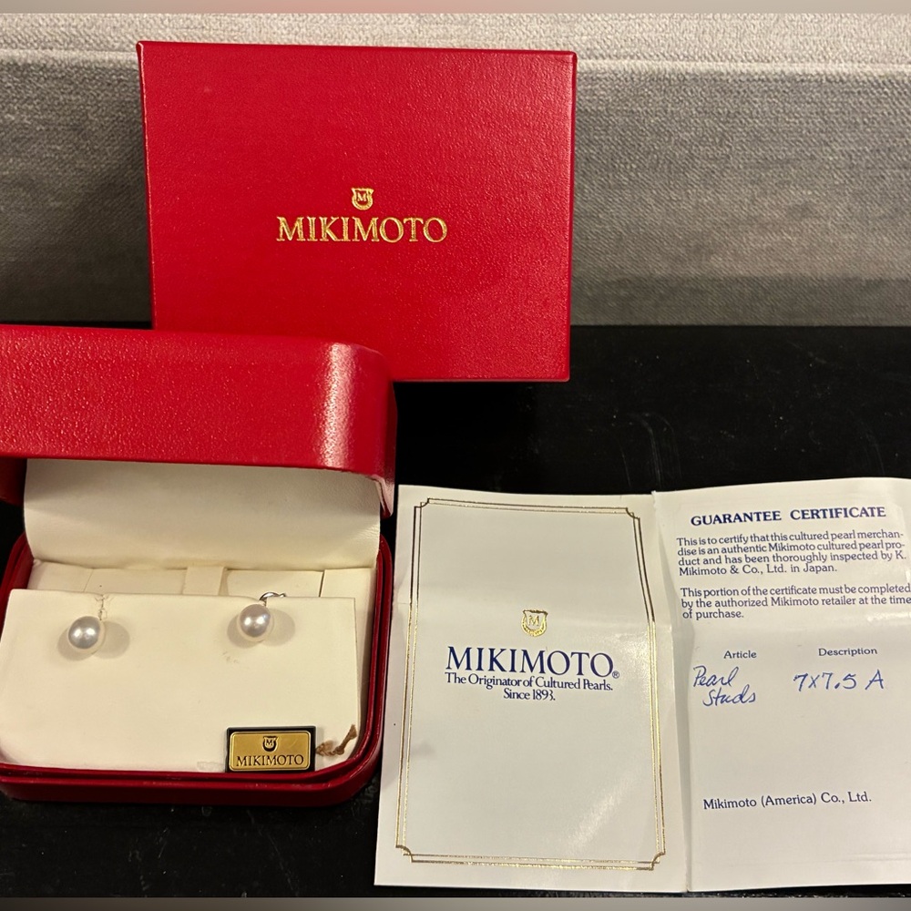 Mikimoto 18k Akoya Pearl Earrings, 7mm, A quality - Picture 7 of 10